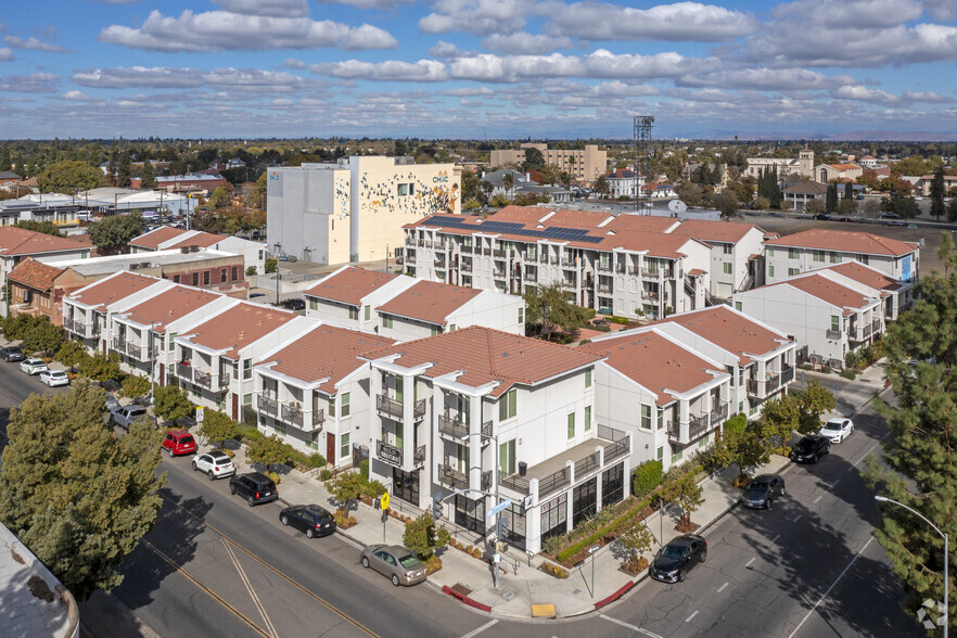 More Photos Of 1560 Fulton St, Fresno Apartments For Sale