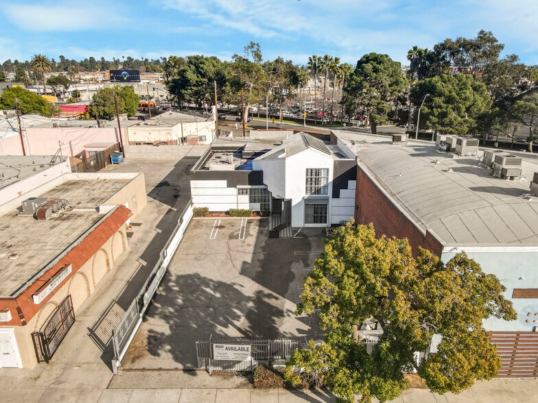 More Photos Of 214 S Locust St, Inglewood Medical For Lease