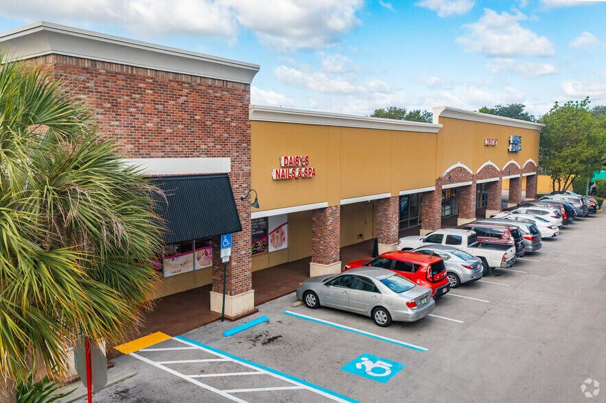 More Photos Of 7676 Peters Rd, Plantation Freestanding For Lease