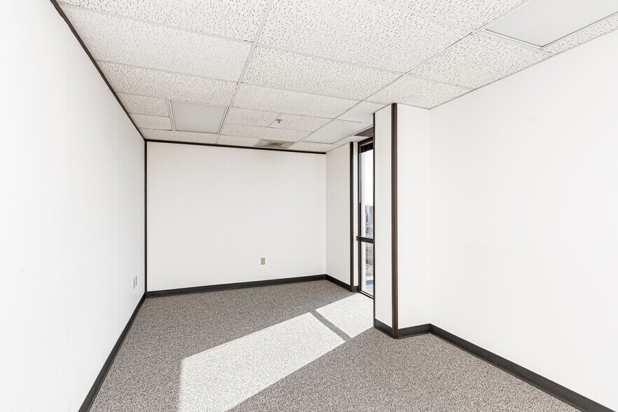 More Photos Of 3636 S Sherwood Forest Blvd, Baton Rouge Office For Lease