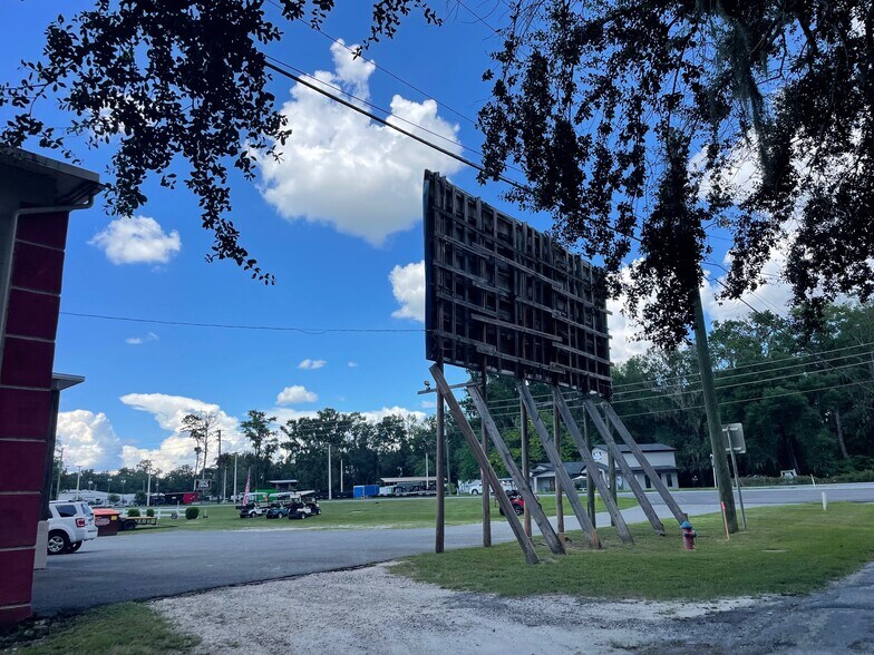 More Photos Of 4450 S Pine Ave, Ocala Warehouse For Lease