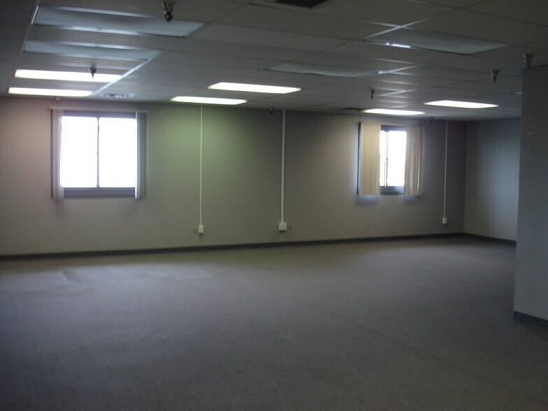 More Photos Of 113 W Northern Lights Blvd, Anchorage Unknown For Lease
