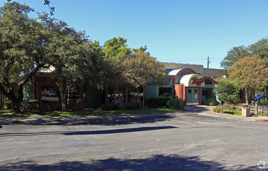 Primary Photo Of 8820 Burnet Rd, Austin Freestanding For Lease