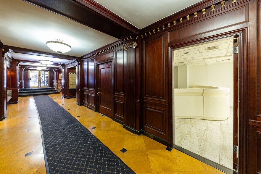 More Photos Of 134 W 58th St, New York Apartments For Lease