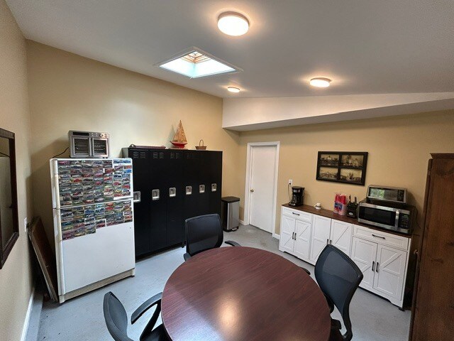 More Photos Of 219 Main St, Sandown Auto Repair For Sale