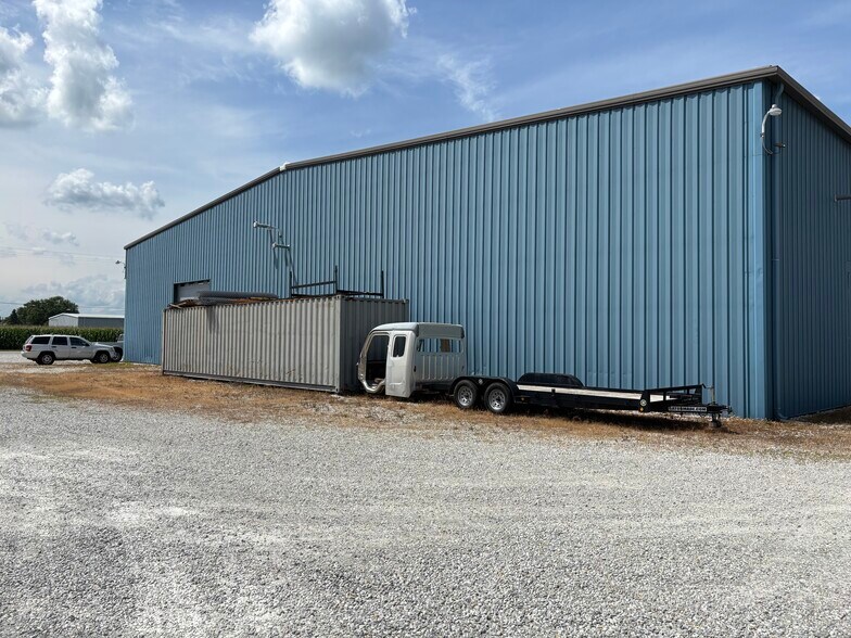 More Photos Of 1095 Development Dr, Tipton Industrial For Sale