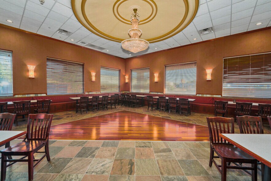 More Photos Of 5421 Fm-1960 Rd E, Humble Restaurant For Sale