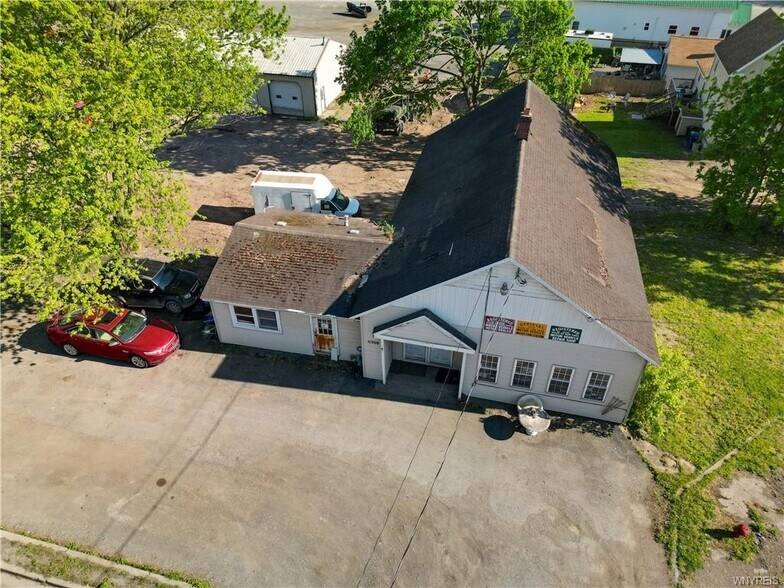 More Photos Of 11300 Ridge Rd, Medina Auto Repair For Sale