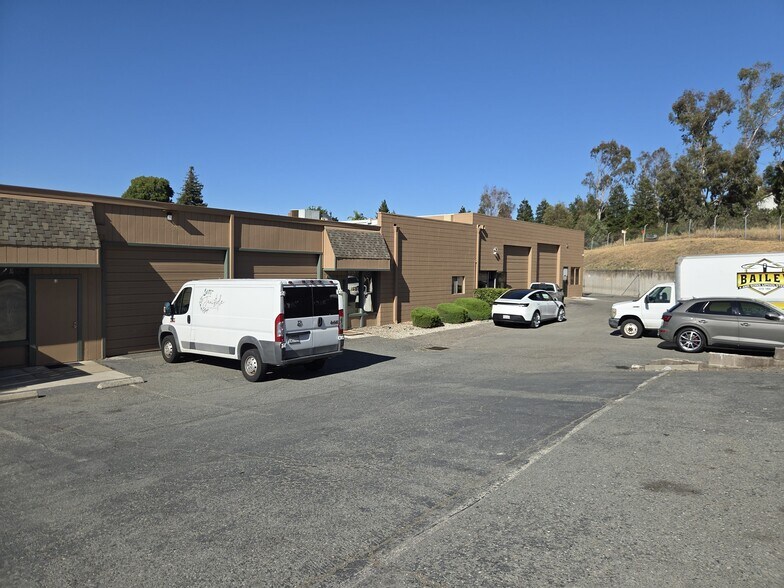More Photos Of 895 Howe Rd, Martinez Manufacturing For Sale