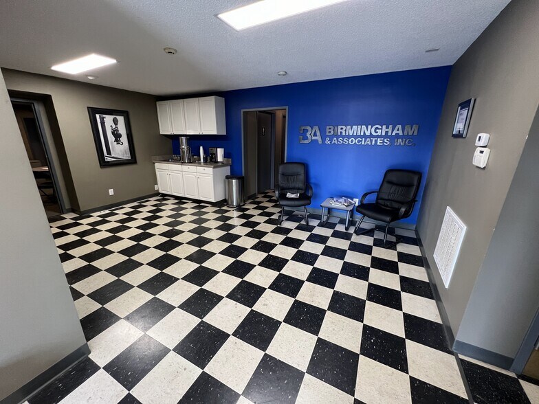 More Photos Of 4485 Pinson Valley Pky, Birmingham Warehouse For Sale