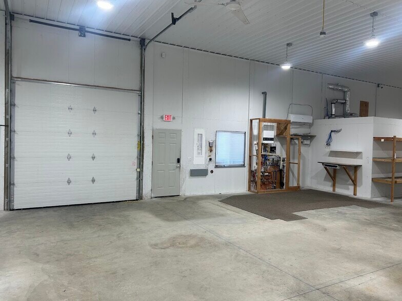 More Photos Of 1622 S Williams Ln, Spokane Light Distribution For Lease