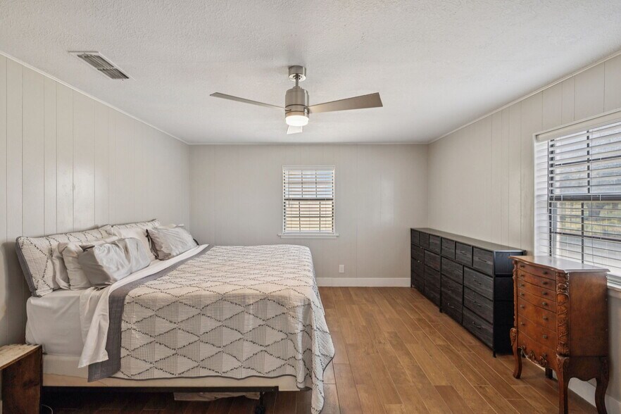 More Photos Of 995 W Gates Valley Rd, Poteet Land For Sale