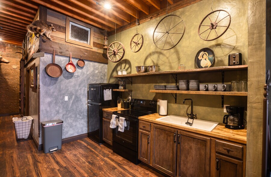 More Photos Of 304 Victor Ave, Victor Multifamily For Sale