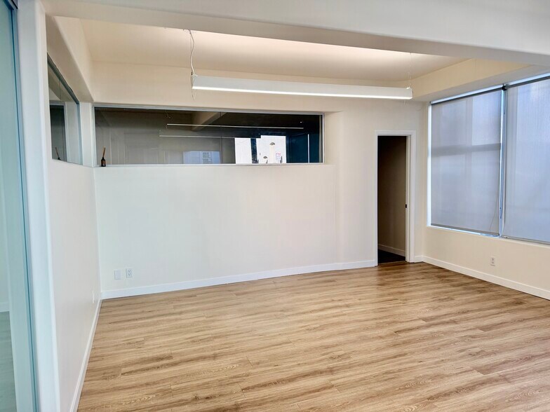 More Photos Of 49-57 Pier Ave, Hermosa Beach Storefront Retail Office For Lease