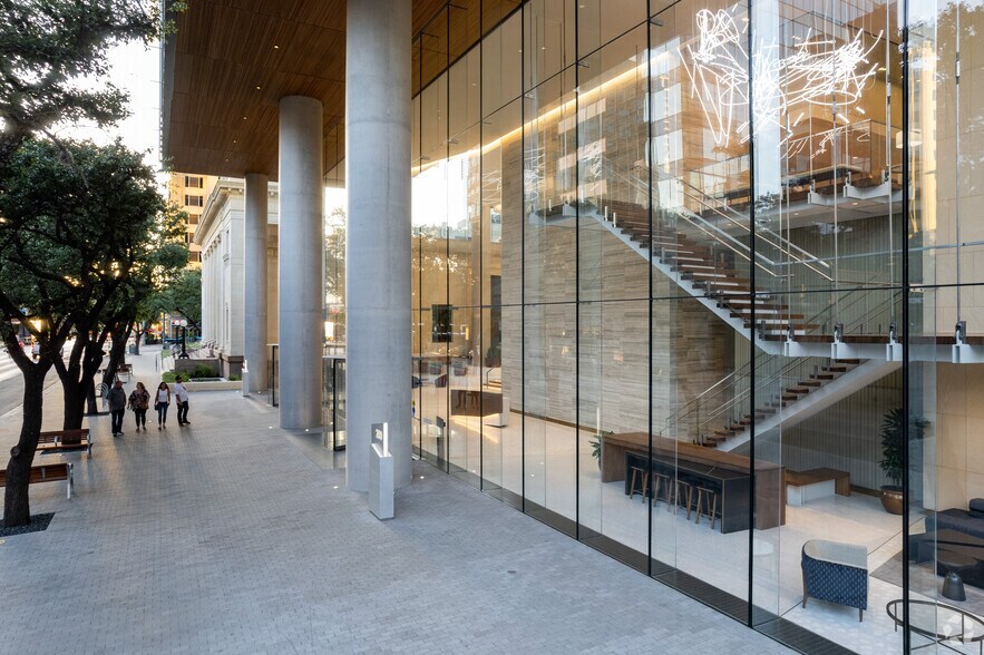 More Photos Of 200 W 6th St, Austin Office For Lease