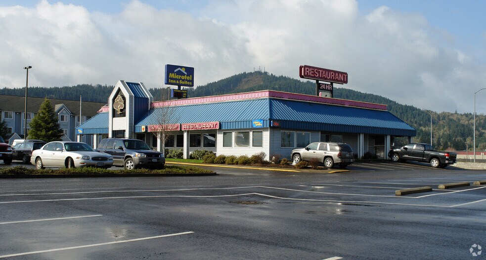 More Photos Of 125 Ponderosa Dr, Sutherlin Restaurant For Sale