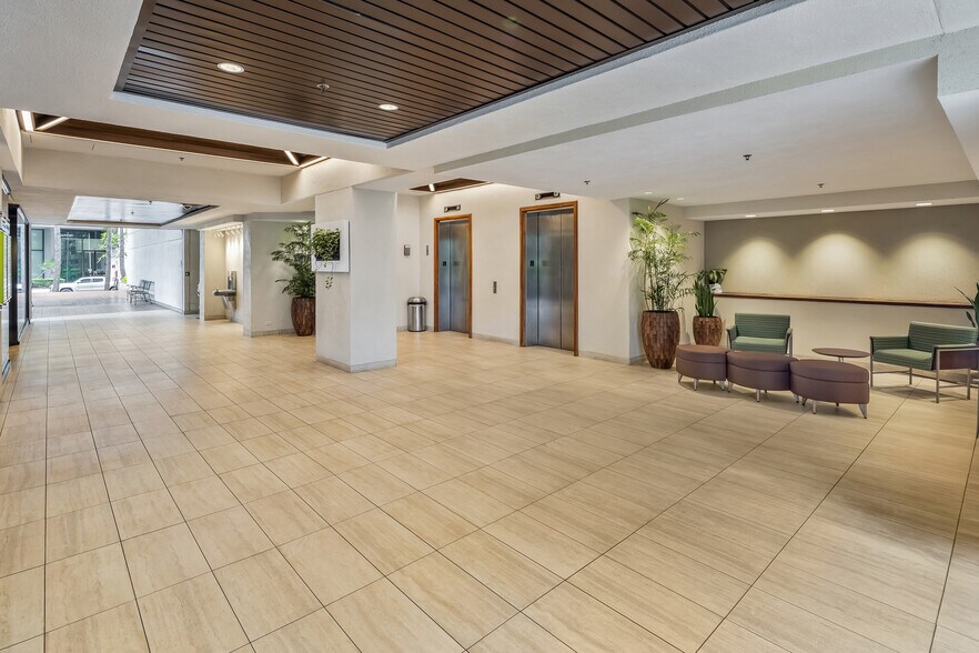 More Photos Of 707 Richards St, Honolulu Office For Sale