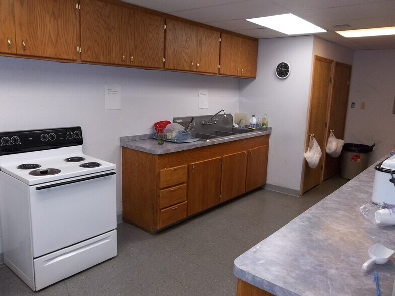 More Photos Of 1390 35th Pkwy Pky, Chanute Religious Facility For Sale