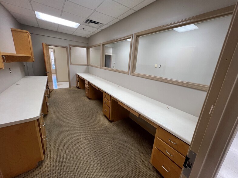 More Photos Of 1707 Watson Blvd, Warner Robins Medical For Lease