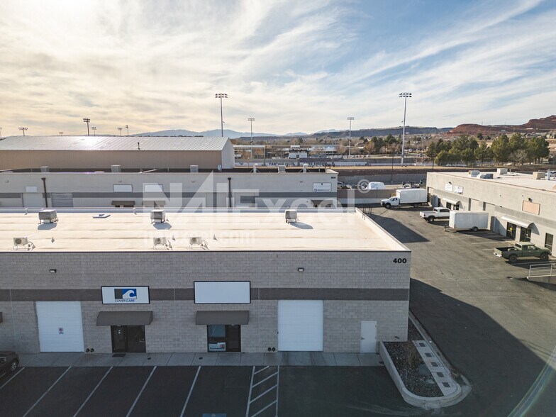 More Photos Of 677 N 3050 E, St George Warehouse For Lease