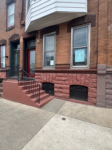 Primary Photo Of 624 E Girard Ave, Philadelphia Office Residential For Lease