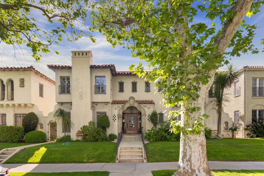 More Photos Of 127 S Sycamore Ave, Los Angeles Apartments For Sale