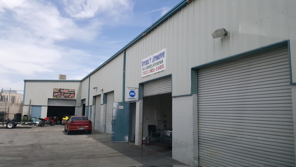 More Photos Of 4390 W Tompkins Ave, Las Vegas Light Manufacturing For Lease