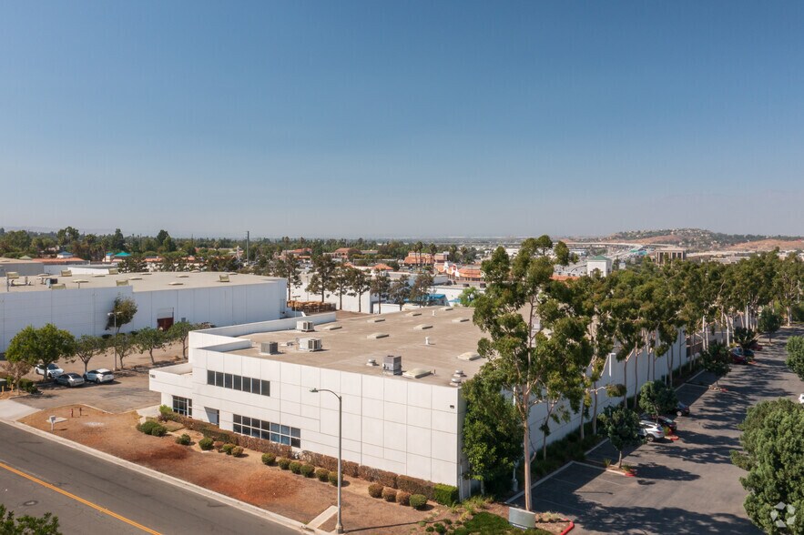 More Photos Of 1161 California Ave, Corona Manufacturing For Sale