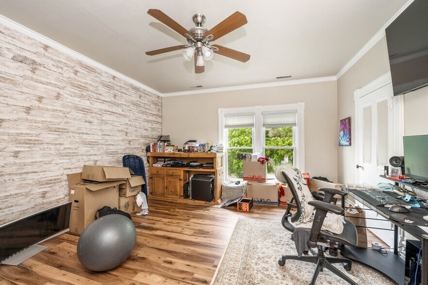 More Photos Of 1128 Wisconsin St, Lake Geneva Multifamily For Sale