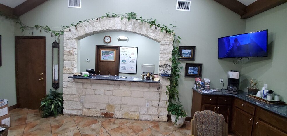 More Photos Of 3005 Houston Hwy, Victoria Hotel For Sale