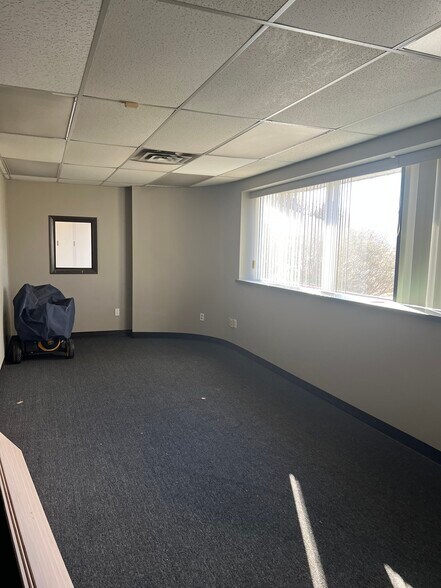 More Photos Of 12303 Delta St, Taylor Industrial For Sale