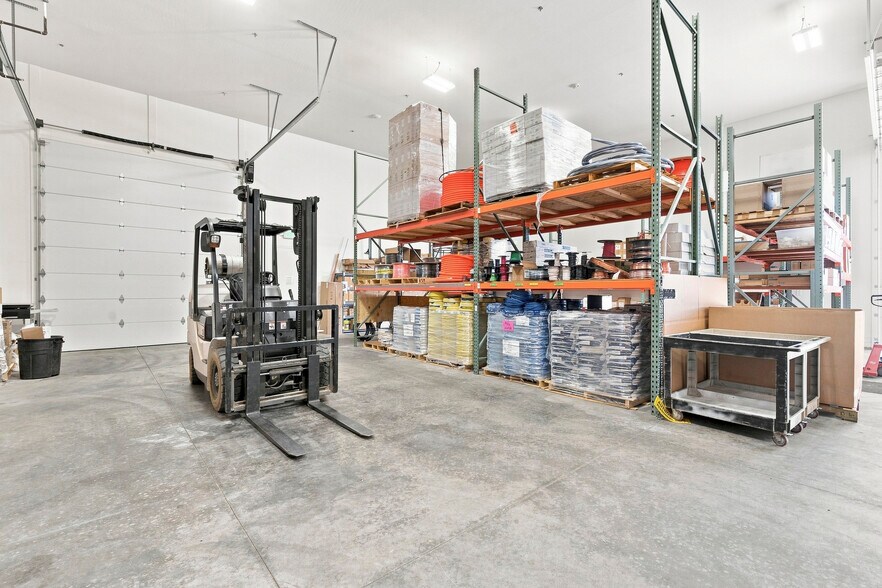 More Photos Of 2220 Taxi Way, Prescott Industrial For Sale
