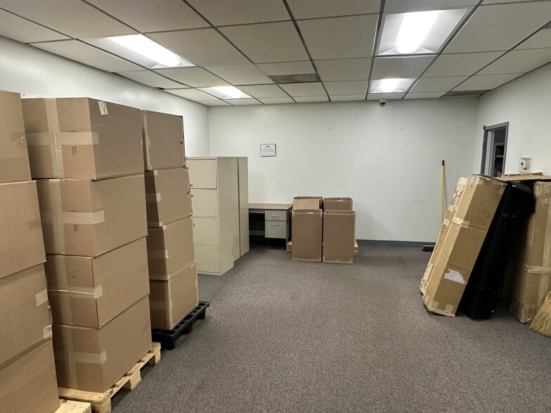 More Photos Of 23 Frank Mossberg Dr, Attleboro Manufacturing For Sale