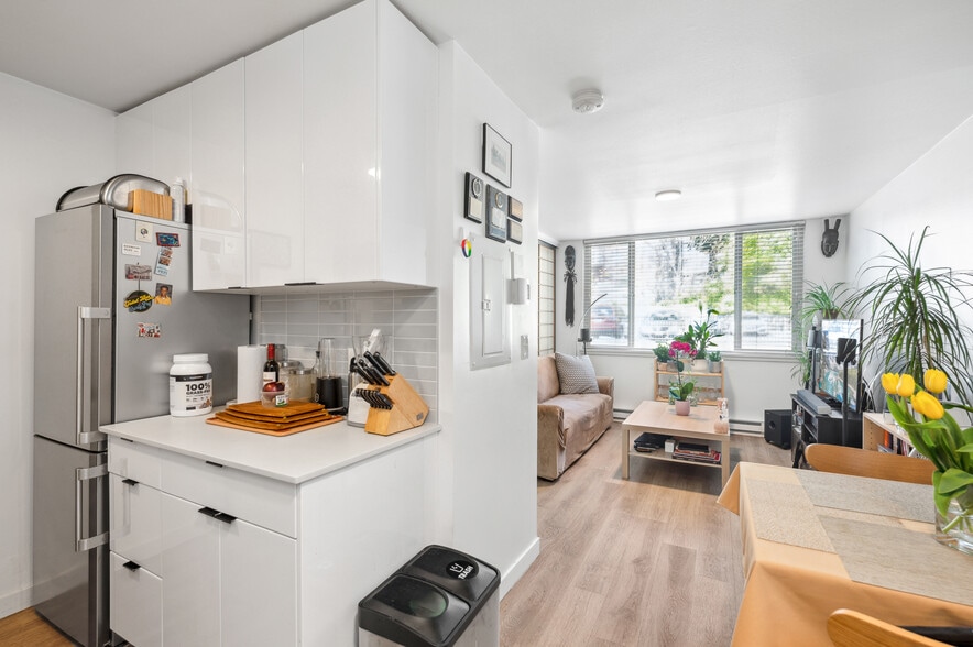 More Photos Of 800 Queen Anne Ave N, Seattle Apartments For Sale