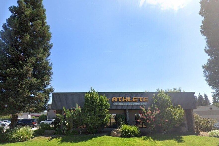 More Photos Of 7622 N Maroa Ave, Fresno Warehouse For Lease