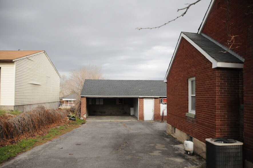 More Photos Of 2770 W 5400 S, Salt Lake City Flex For Sale