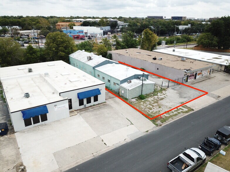 More Photos Of 620 Canion St, Austin Warehouse For Lease
