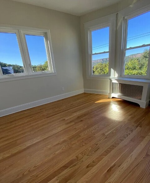 More Photos Of 406 Warburton Ave, Hastings Hudson Apartments For Sale