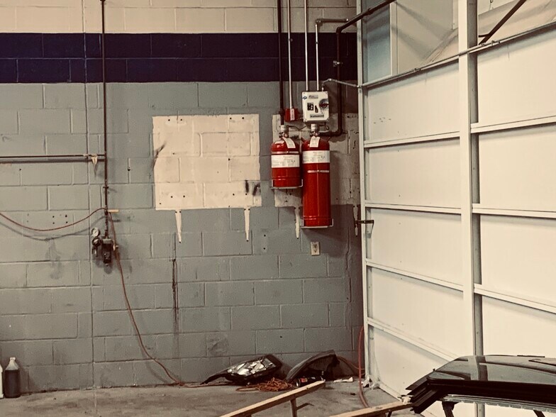 More Photos Of 4440 Salem Ave, Dayton Auto Repair For Sale