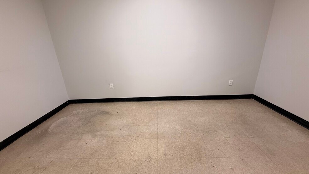 More Photos Of 1648 E 14th St, Brooklyn Medical For Lease