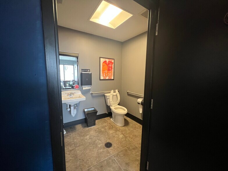 More Photos Of 331 Beechurst Ave, Morgantown Apartments For Lease