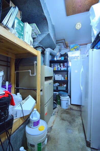 More Photos Of 502 W Franklin St, Sesser Office For Sale