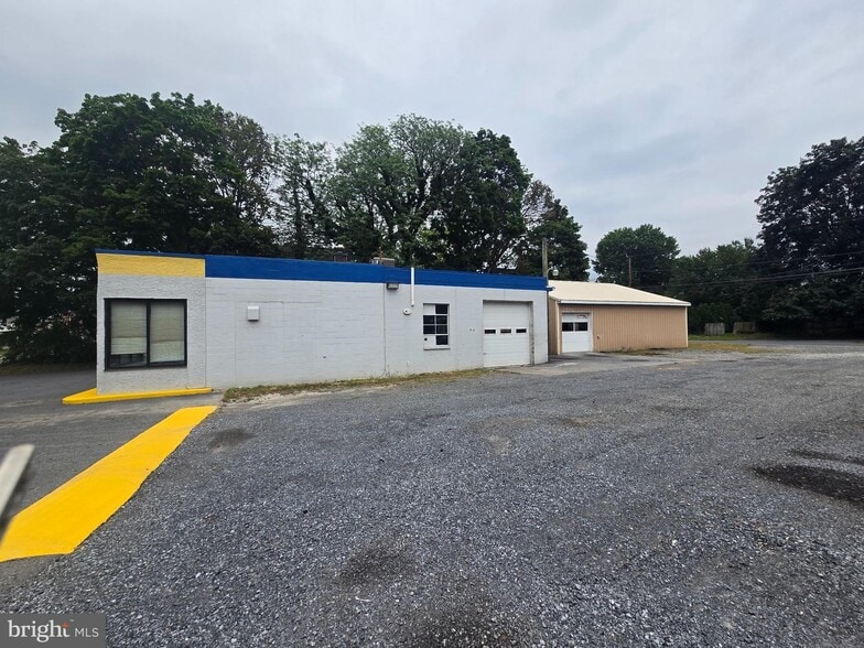 More Photos Of 34 E Main St, Fleetwood Auto Repair For Sale