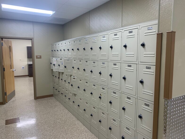 More Photos Of 694-760 Crescent St, Brockton Storefront For Lease