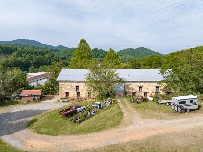 More Photos Of 94 Providence Pl, Waynesville Storefront Retail Office For Sale