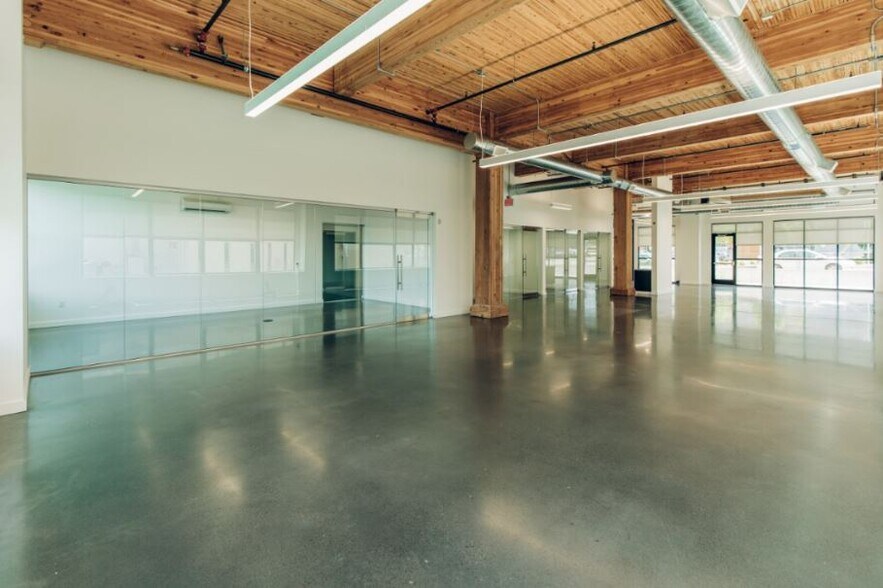 More Photos Of 240 SE Clay St, Portland Office For Lease