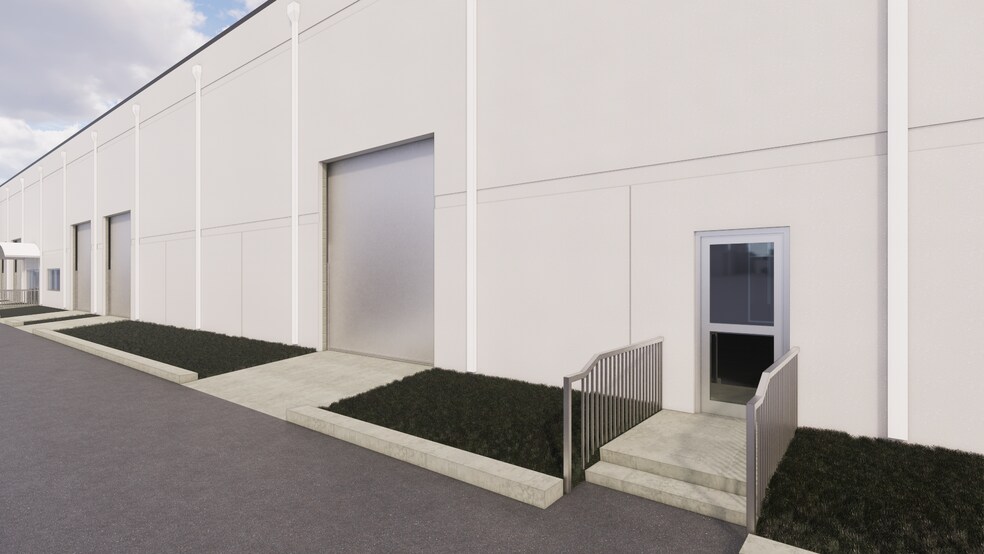 More Photos Of 440 W Kennedy Blvd, Orlando Industrial For Lease