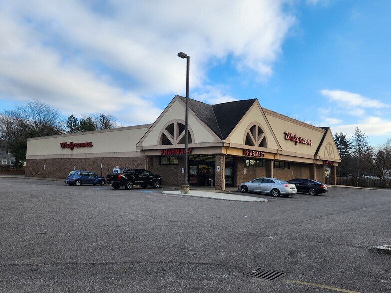 More Photos Of 1303 Copley Rd, Akron Drugstore For Lease