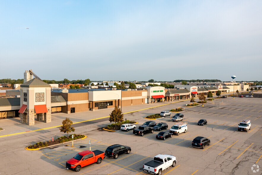 Primary Photo Of 1000-1090 S Barrington Rd, Streamwood Storefront For Lease