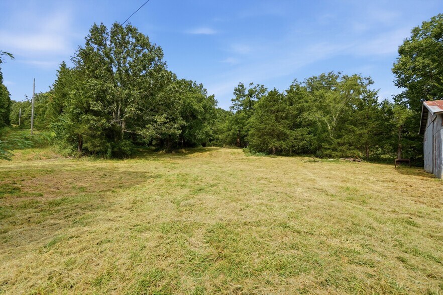 More Photos Of 11373 Colcleasure Rd, Fayetteville Land For Sale
